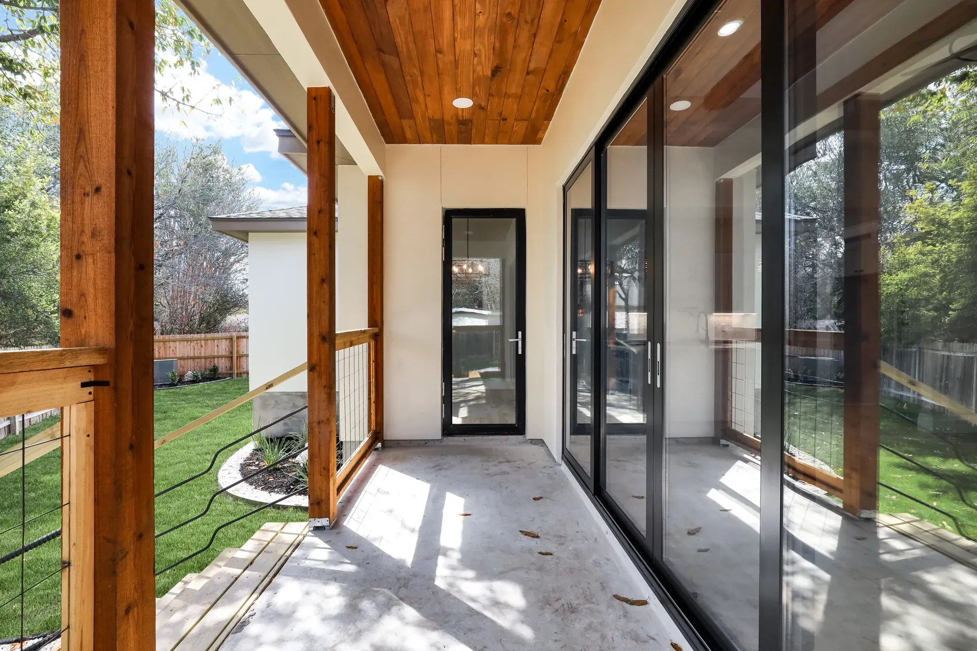 Casement and sliding aluminum windows